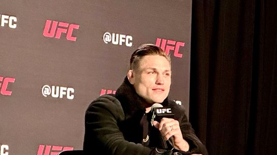 Lightweight KO king Drew Dober needs to diversify his attack to keep the knockouts coming taken UFC Apex (UFC). Photo by Kevin Iole/KevinIole.com